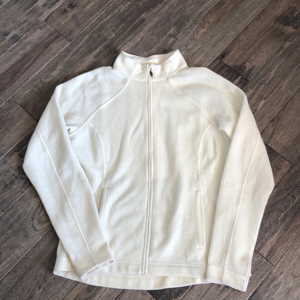Women’s full zip sweater